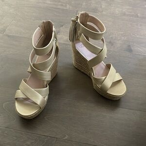 UGG Platform Wedge Sandals Size 6.5